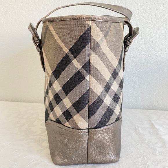 Burberry Check Tote Bag - Picture 10 of 14